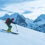 Traditional Arctic Sorlenangen
