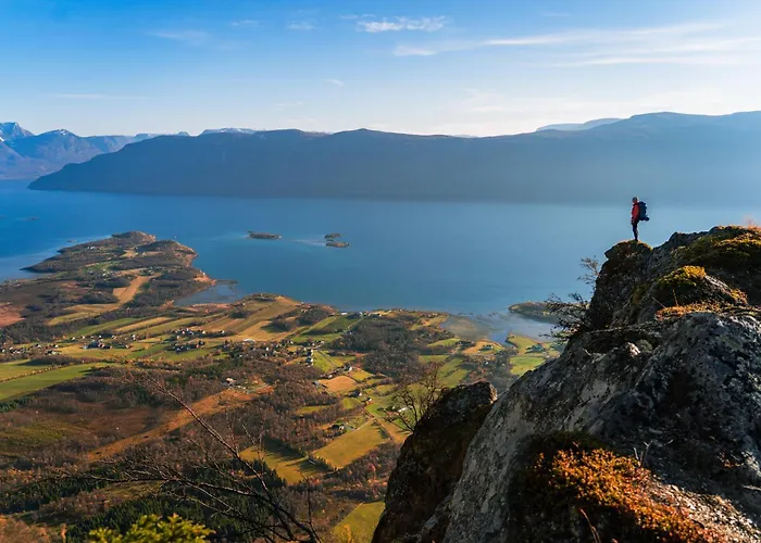 펜션 Traditional Arctic Sorlenangen