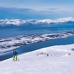 Traditional Arctic Prázdninový dům Sorlenangen